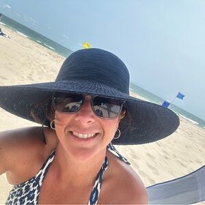 Meet your Posher, Ursula